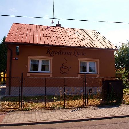 Kavarna Lucie S Ubytovanim Horní Těrlicko Εξωτερικό φωτογραφία